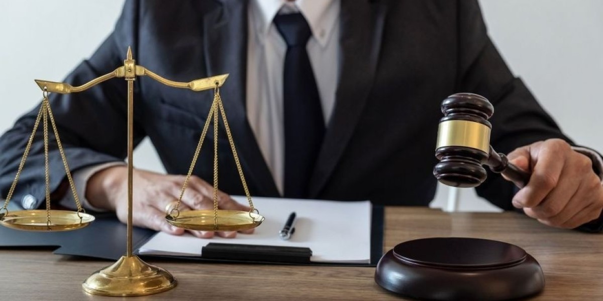 Why Live Chat Support Services Are the Secret Weapon for Law Firms and Real Estate Pros