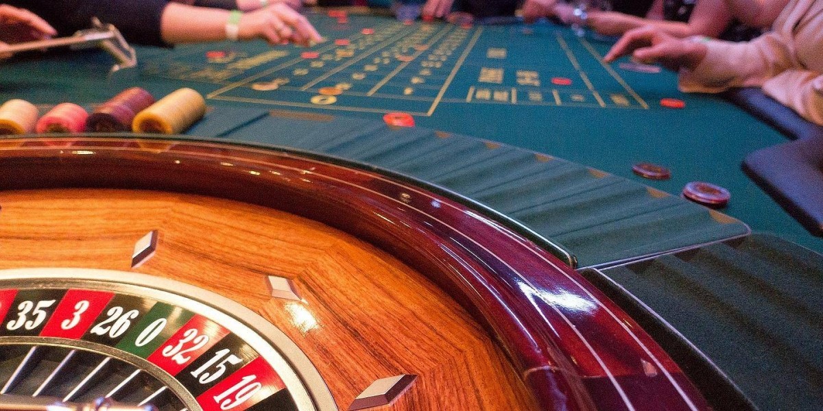 Le Differenze tra Poker Tradizionale e Poker da Casinò