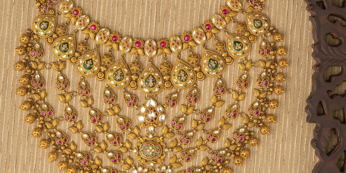 A Comprehensive Guide to Purchasing Traditional Jewels