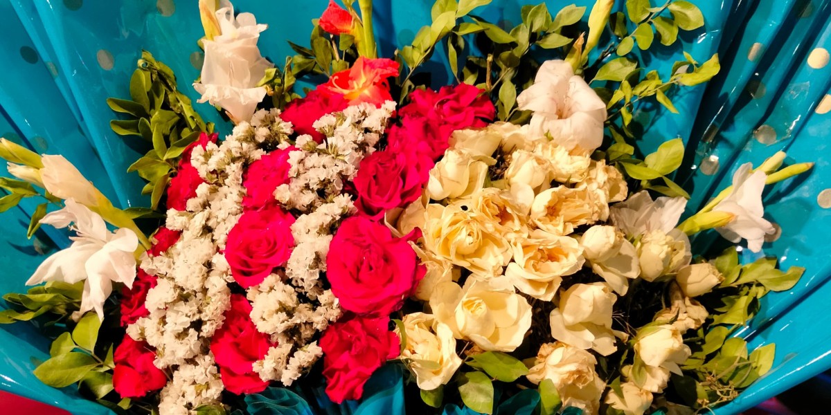 Flower Bouquet in Faisalabad: Send Love & Elegance with Flower Wala’s Stunning Same‑Day Floral Arrangements