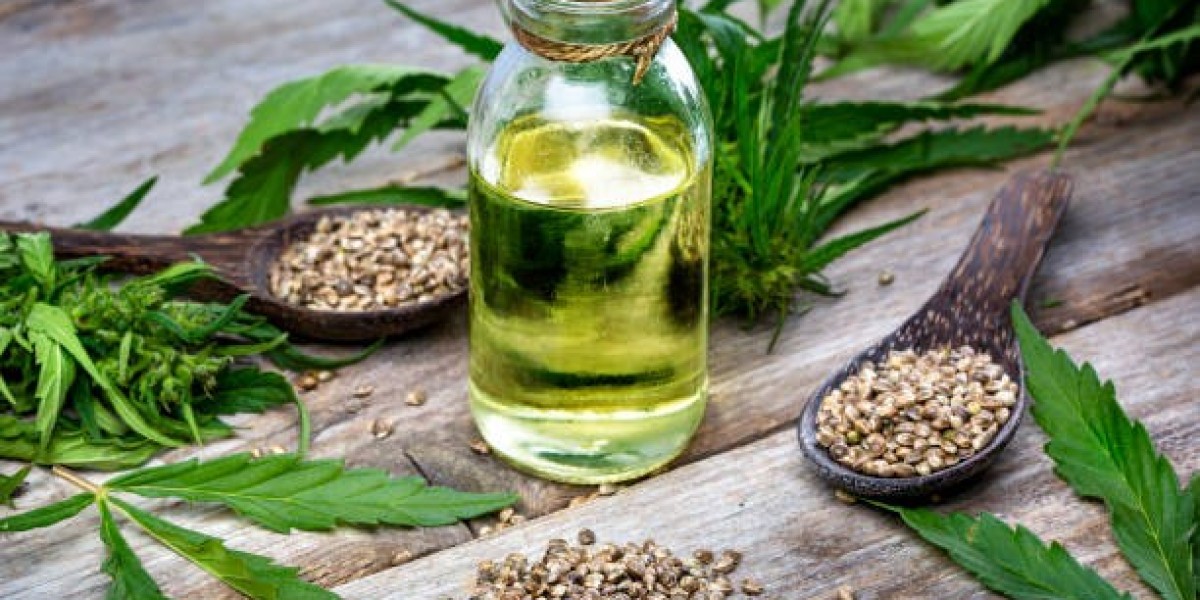 CBD Royan : Votre Vague de Sérénité sur la Côte de Beauté