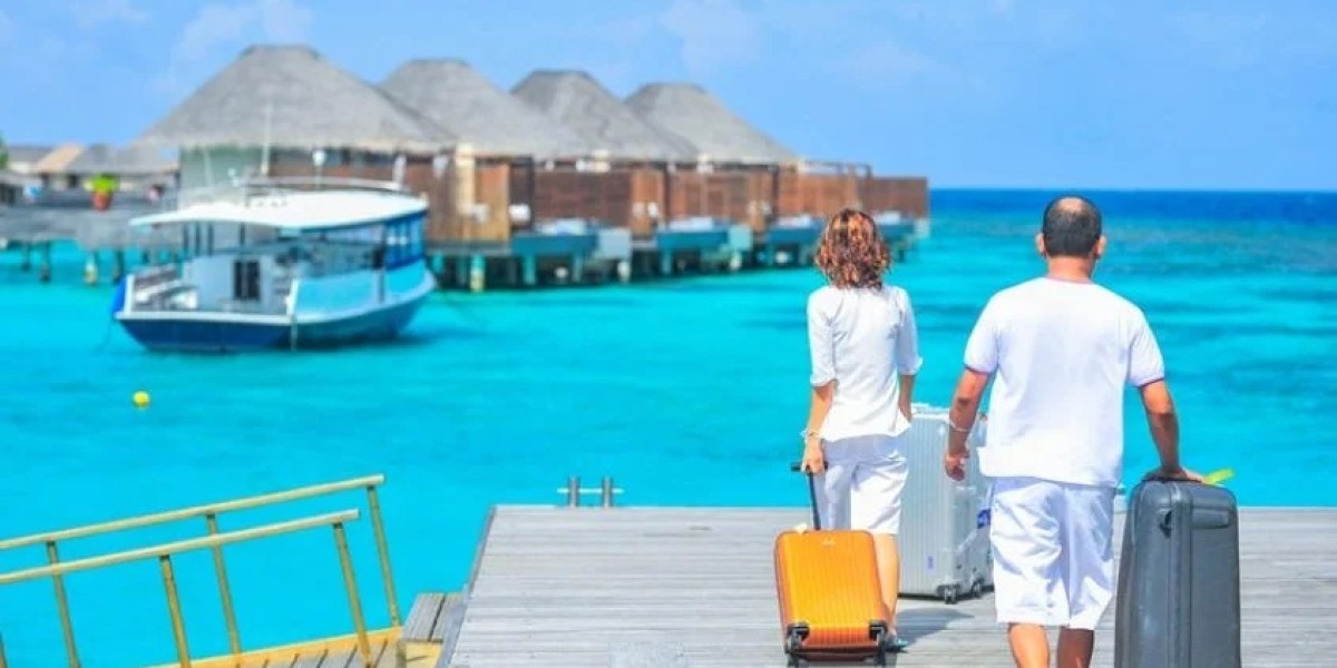 How does Bee Wiz Travel make planning trips easier?