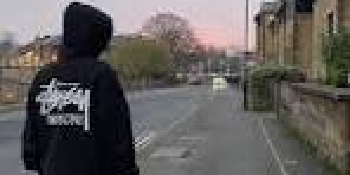 Stussy Streetwear & Comme des Garçons Stylish Hoodie: The Future of Urban Fashion