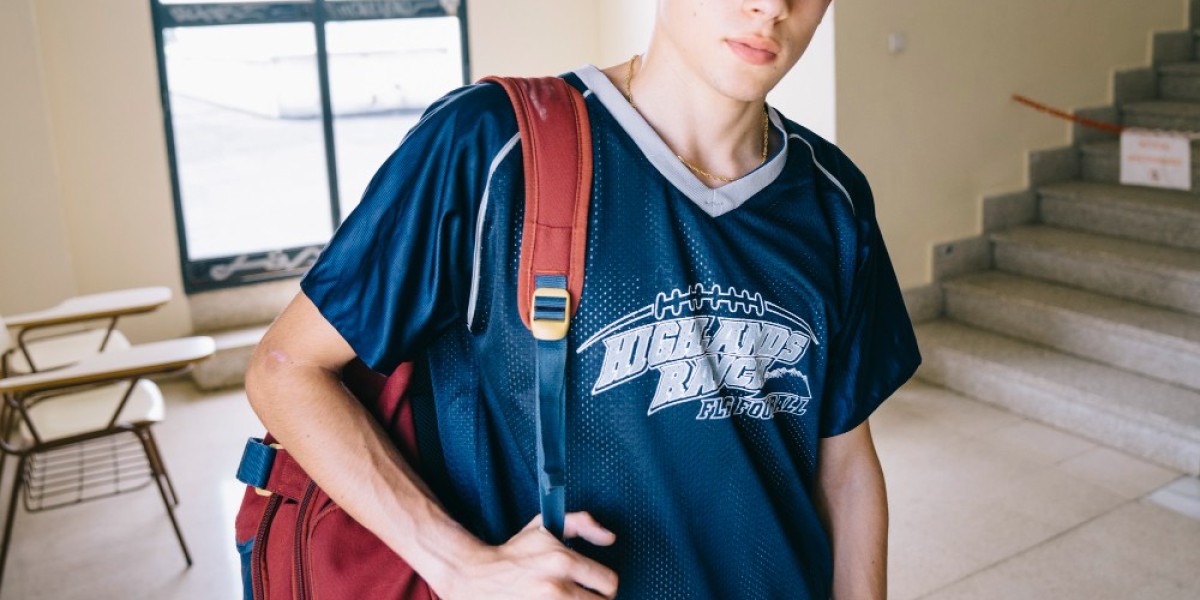 What Makes a Great Team Uniform for Schools or Clubs?