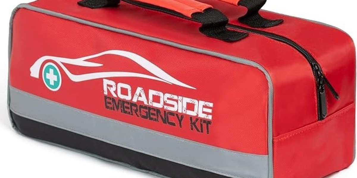 Which Features Make Yonoel's Combat Military First Aid Kit Reliable?