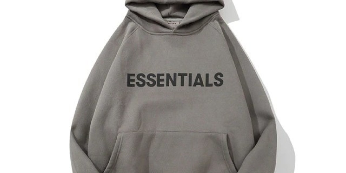 Why Essentials Clothing Feels “Effortless”