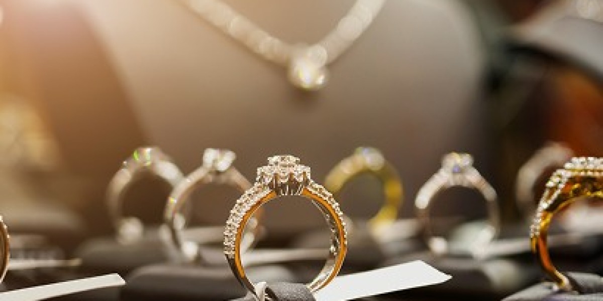 Understanding the 4 Carat Diamond Ring and Its Value